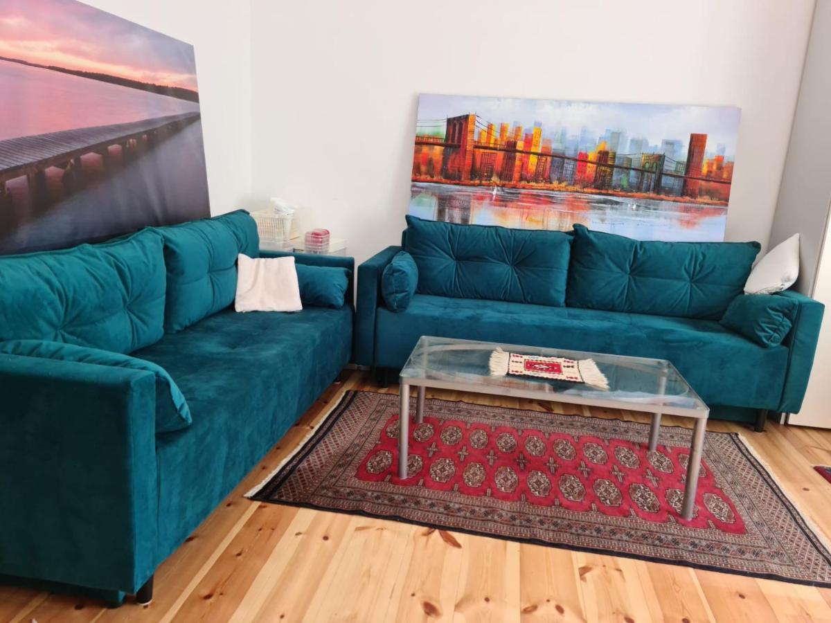 Nana-Eg-80M2 Sanierter Altbau-Parkplatz-Kleiner Garten-Wlan-Netflix-2Zimmer-Kueche-Dusche-Wanne-Waschmaschine Oberhausen  Luaran gambar